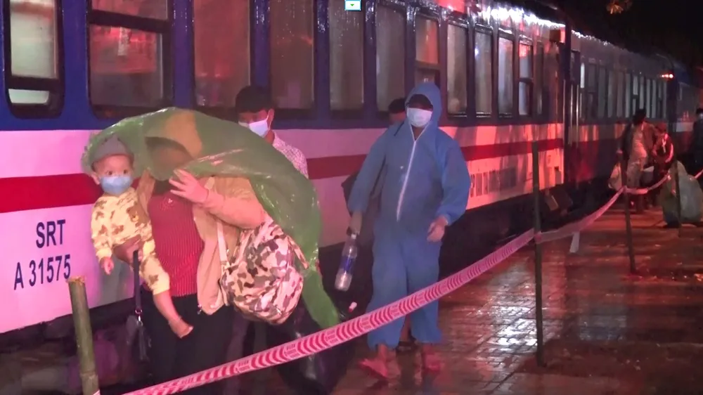 Hà Tĩnh đón 814 công dân từ TPHCM trở về quê an toàn ảnh 3