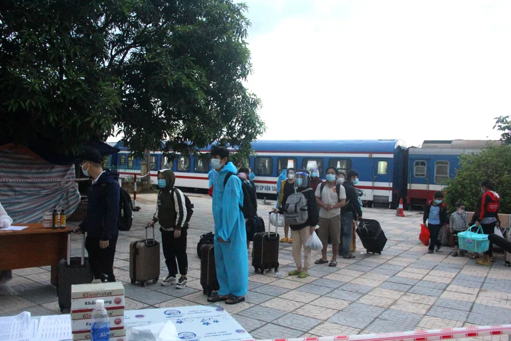Hà Tĩnh đón 814 công dân từ TPHCM trở về quê an toàn ảnh 5