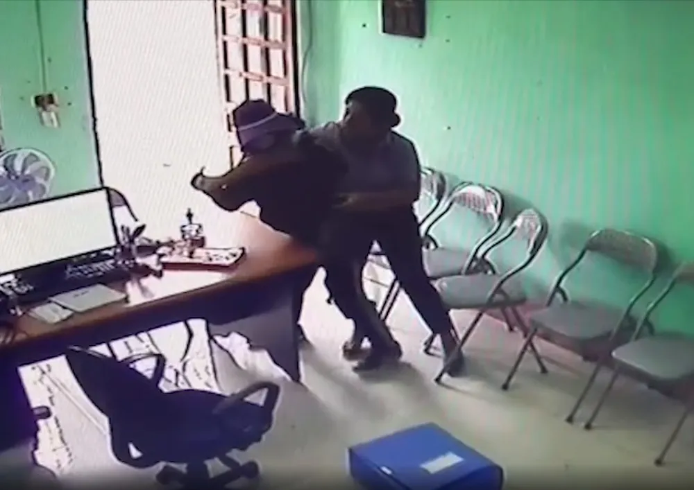 Bắt nghi phạm dùng dao khống chế nhân viên quỹ tín dụng liên xã để cướp tài sản ảnh 3