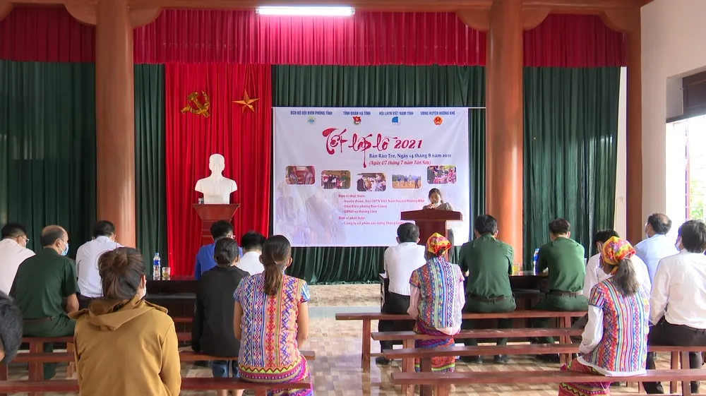 Bà con dân tộc Chứt ở bản Rào Tre vui đón Tết Lấp lỗ ảnh 5