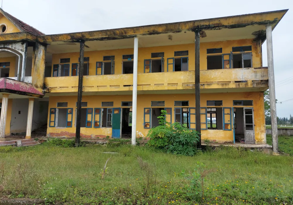 Hà Tĩnh: Hoang tàn trường học bỏ hoang ảnh 11