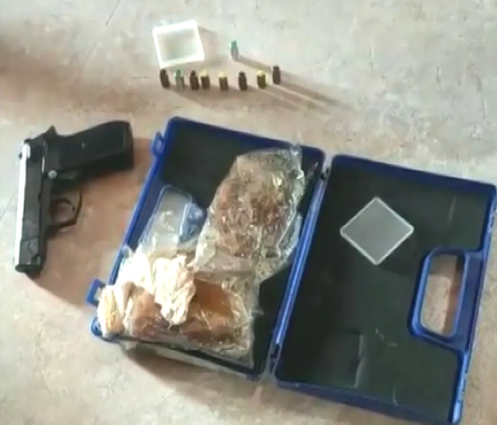 Hà Tĩnh: Triệt xóa ổ nhóm cho vay, đòi nợ thuê, thu giữ 1 khẩu súng ảnh 2