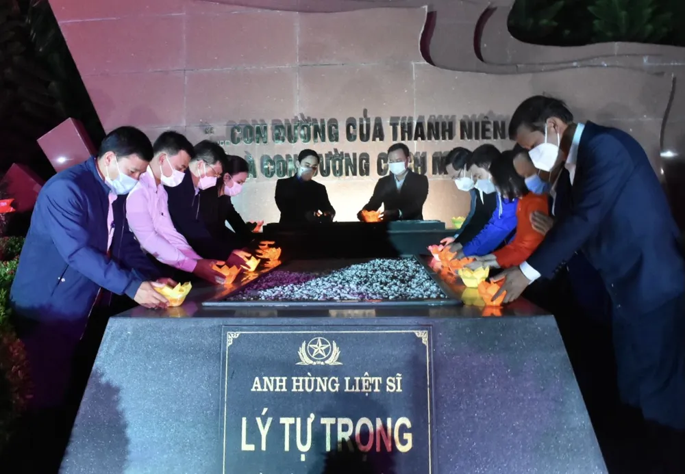 Hà Tĩnh: Tưởng niệm 90 năm ngày Anh hùng liệt sĩ Lý Tự Trọng hy sinh ảnh 1