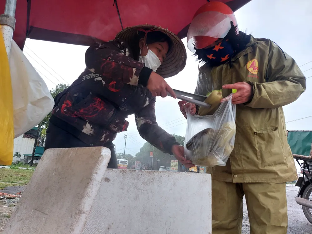 Bắc miền Trung: Nhiều trường phải cho học sinh nghỉ học tránh rét ảnh 2