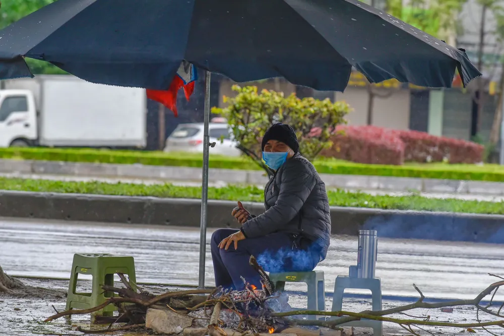 Bắc miền Trung: Nhiều trường phải cho học sinh nghỉ học tránh rét ảnh 4