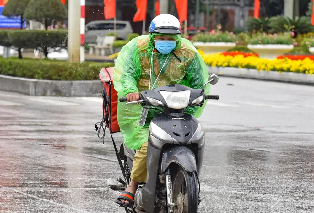 Bắc miền Trung: Nhiều trường phải cho học sinh nghỉ học tránh rét ảnh 7