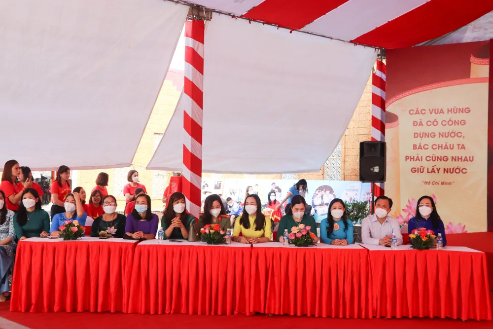 Hà Tĩnh: Sôi nổi hội thi gói bánh chưng dâng Quốc Tổ Hùng Vương ảnh 4