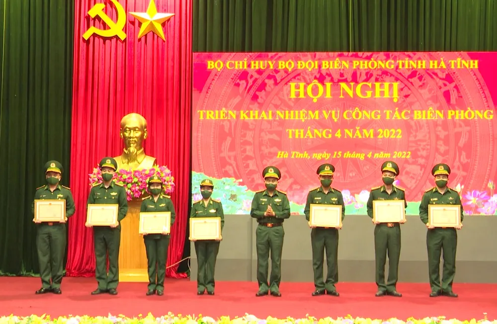 Hà Tĩnh: Khen thưởng các tập thể và cá nhân trong phòng chống dịch Covid-19 ảnh 2