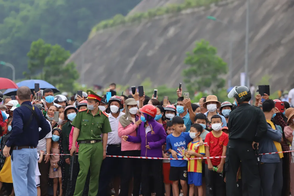 Hà Tĩnh: Trình diễn bay khinh khí cầu chào mừng SEA Games 31 ảnh 18