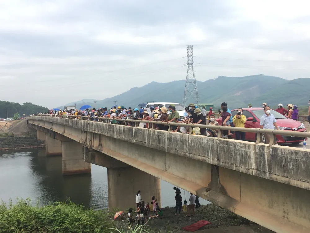 Hà Tĩnh: Trình diễn bay khinh khí cầu chào mừng SEA Games 31 ảnh 19