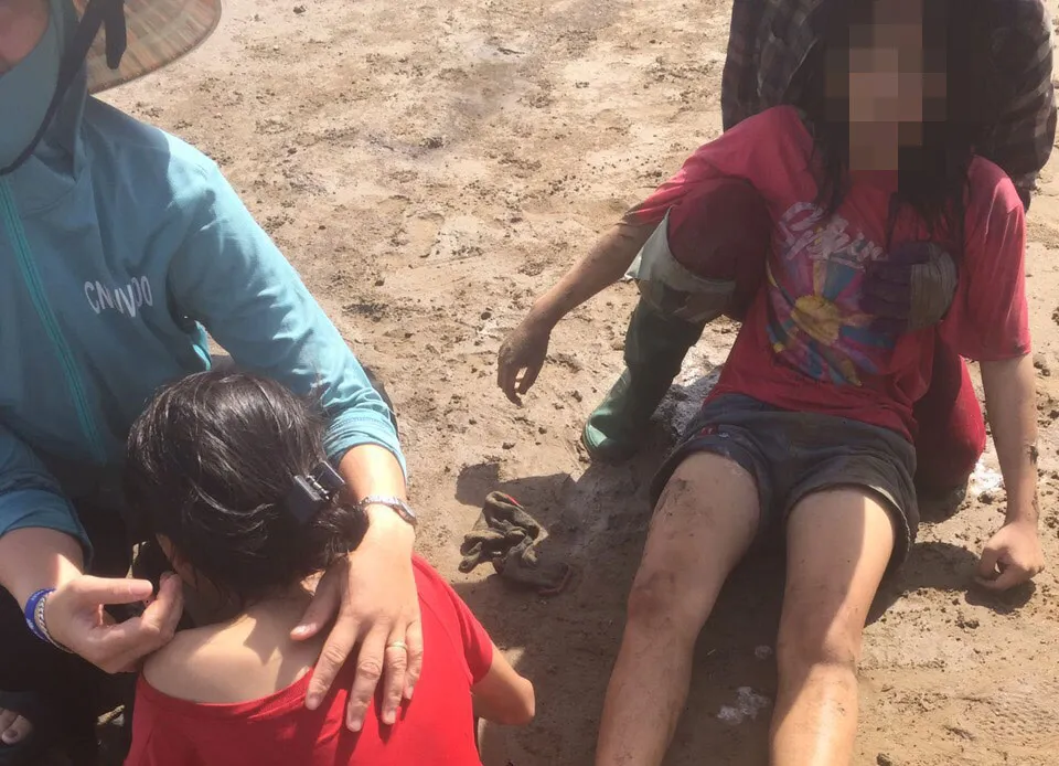 Thời điểm 2 cháu bé được cứu sống