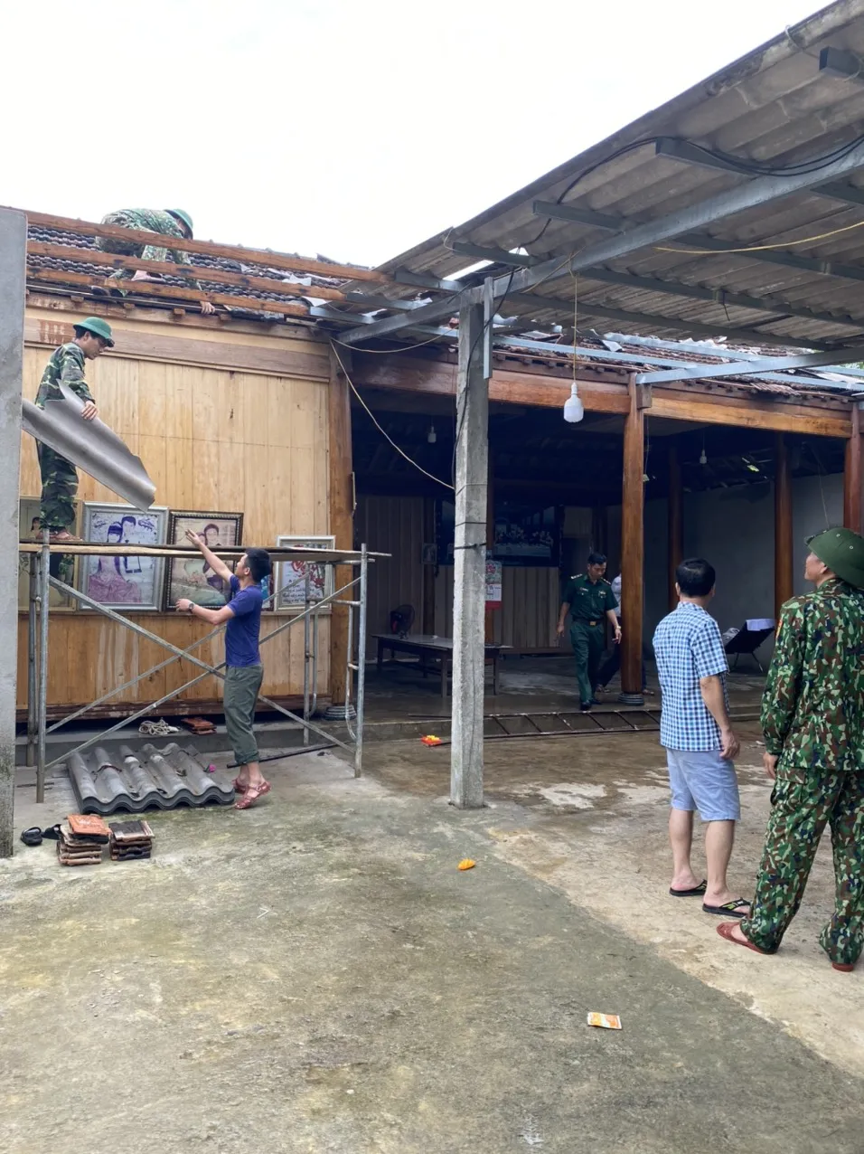 Hà Tĩnh: Lốc xoáy và mưa đá gây thiệt hại nặng ở xã miền núi ảnh 14