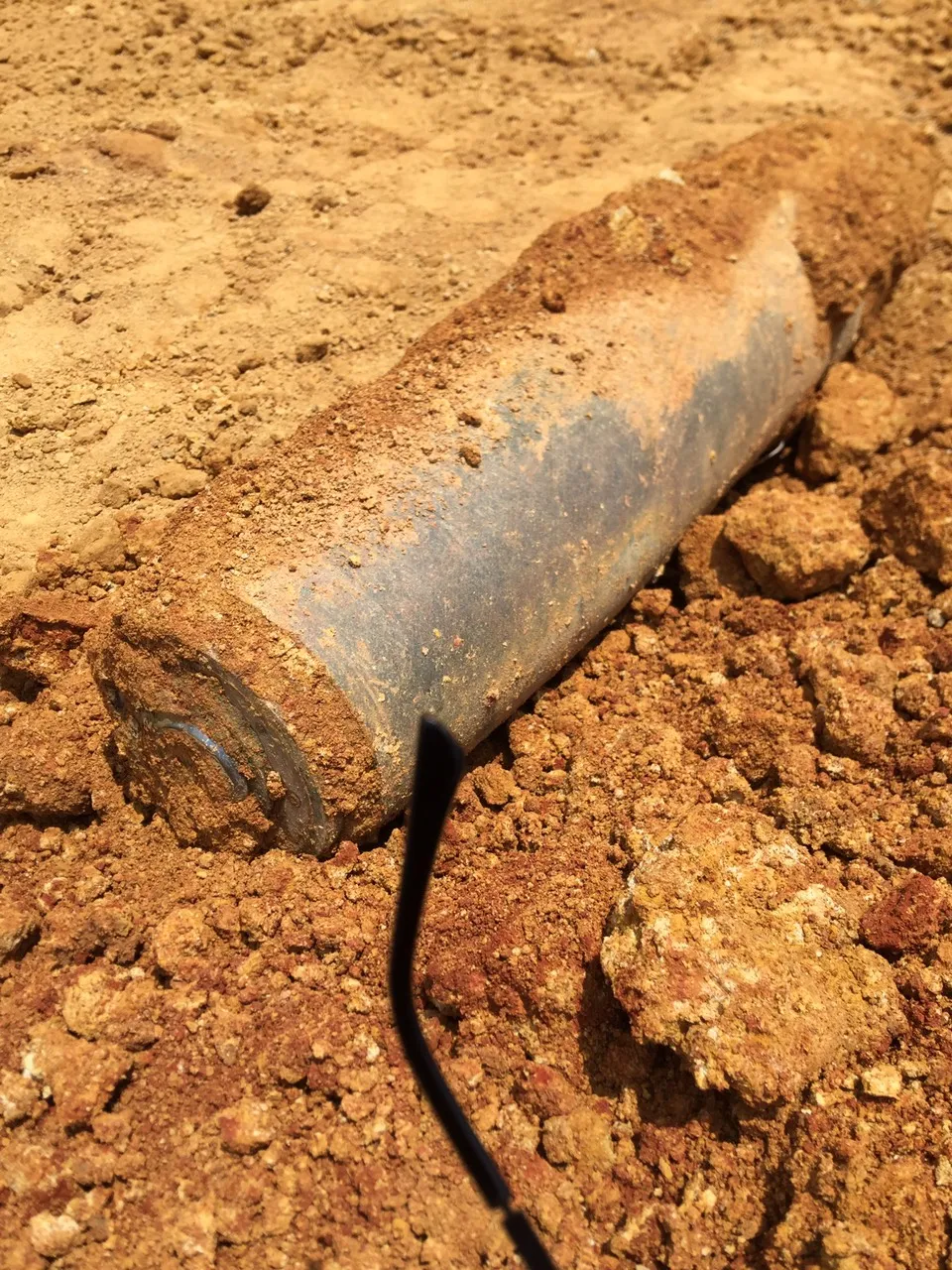 Phát hiện quả bom nặng 200kg khi nạo vét lòng đập ở Hà Tĩnh ảnh 3