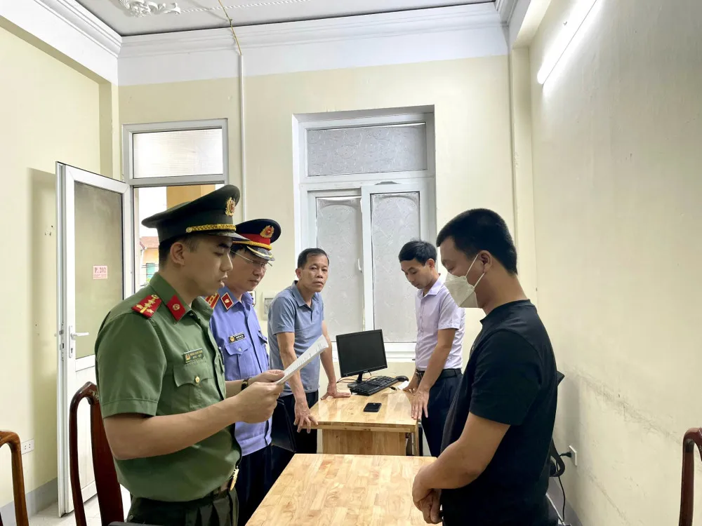 Hà Tĩnh: Khởi tố 6 đối tượng tổ chức đánh bạc và đánh bạc qua hệ thống game bài ảnh 2