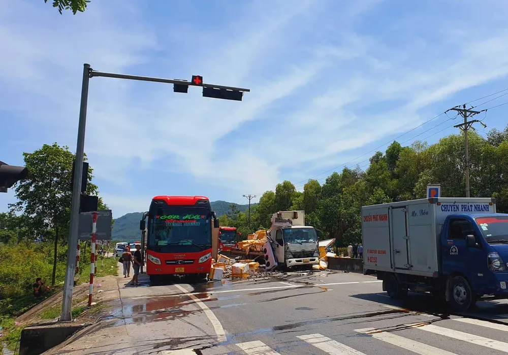 Hà Tĩnh: Tai nạn giao thông liên hoàn, nhiều phương tiện bị hư hỏng ảnh 13