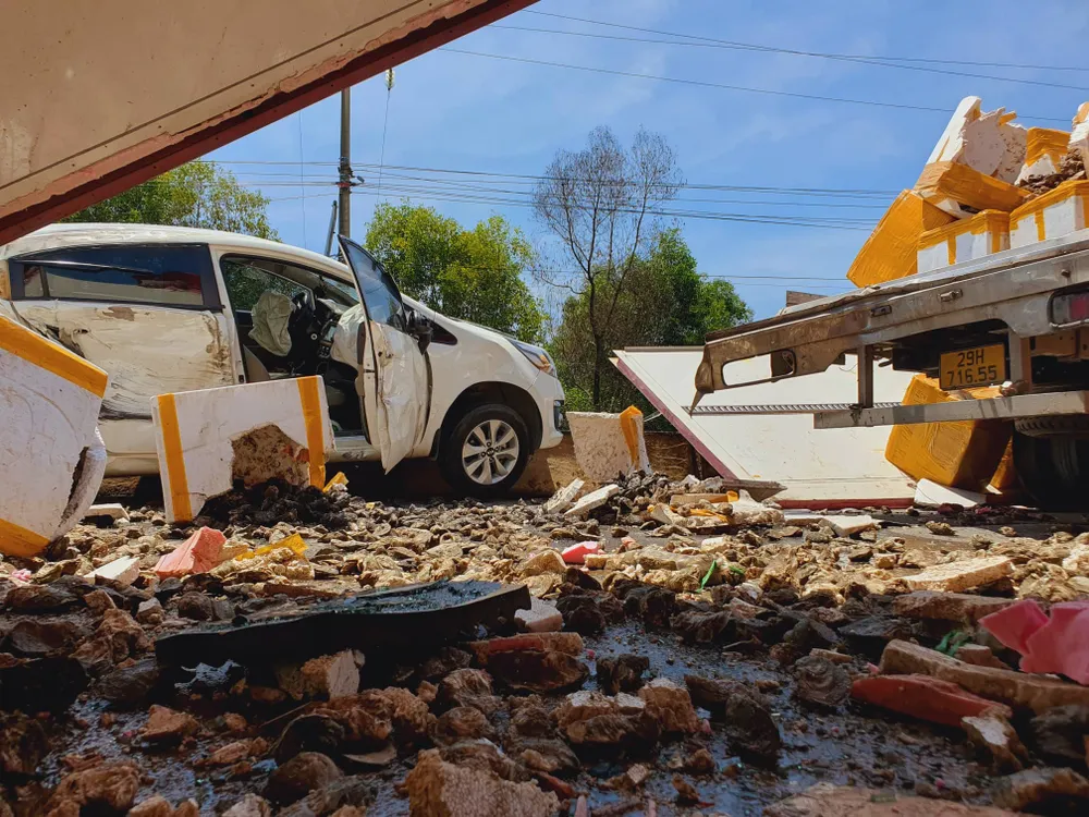 Hà Tĩnh: Tai nạn giao thông liên hoàn, nhiều phương tiện bị hư hỏng ảnh 10