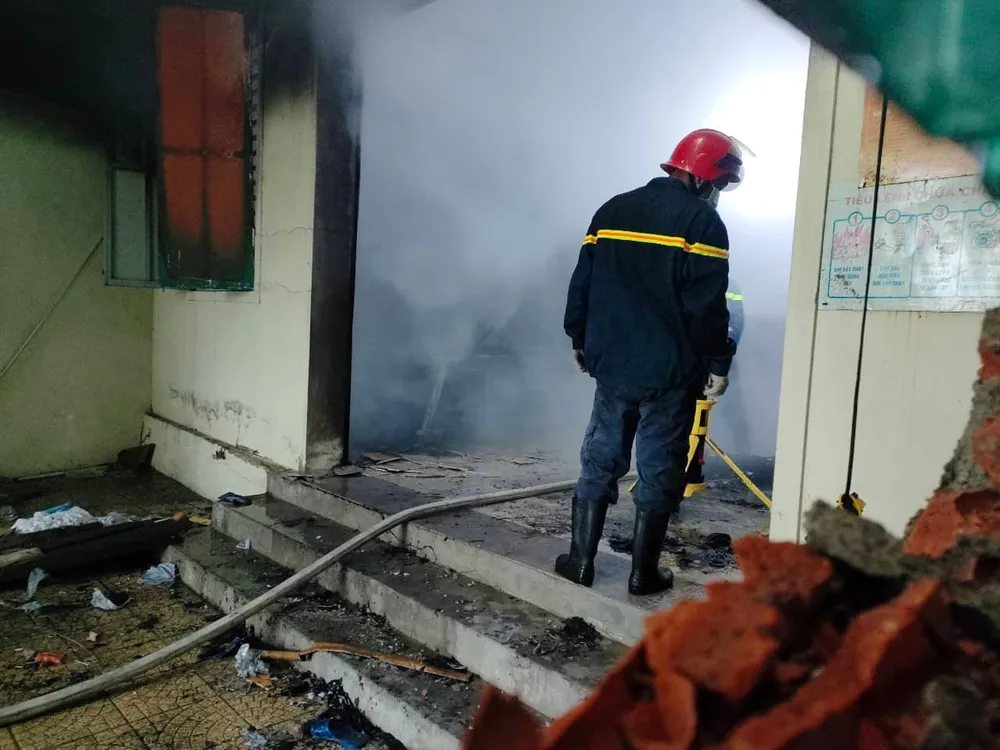 Cháy tại xưởng gia công vải tại Hà Tĩnh, nhiều tài sản bị thiêu rụi ảnh 9