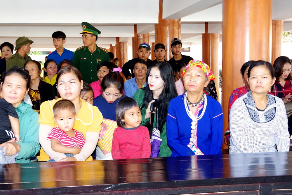 Bà con dân tộc Chứt vui đón Tết Lấp lỗ ảnh 5