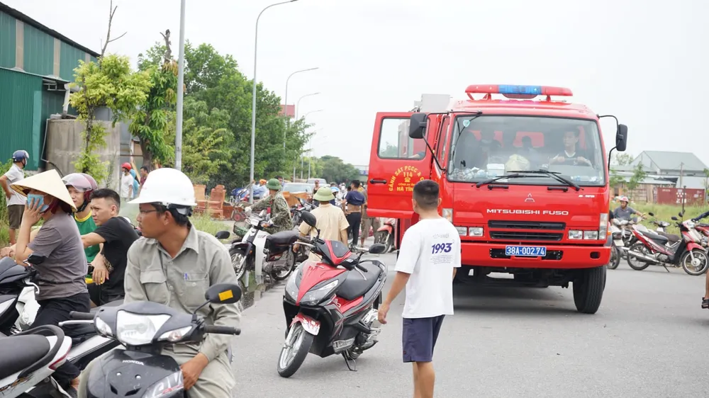 Cháy lớn tại cơ sở phun sơn ở khu công nghiệp làng nghề Thái Yên ảnh 9