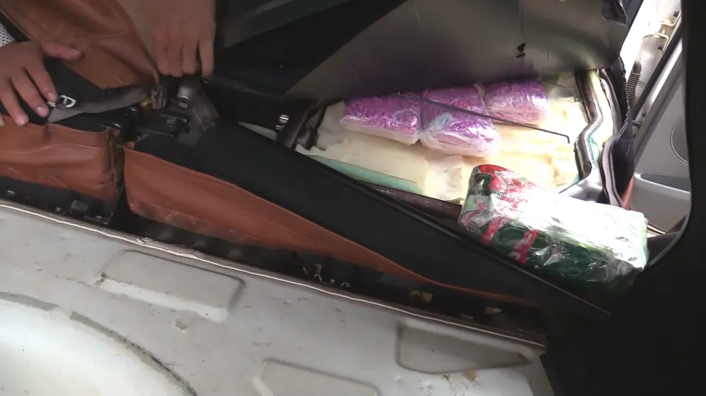 Bắt đối tượng vận chuyển 1kg Ketamin và 7.500 viên ma túy tổng hợp qua biên giới ảnh 2