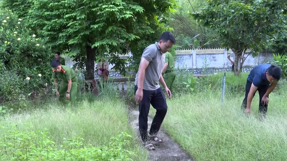 Hà Tĩnh: Khởi tố, tạm giam 3 đối tượng tàng trữ, sử dụng vũ khí “nóng” giải quyết mâu thuẫn ảnh 8