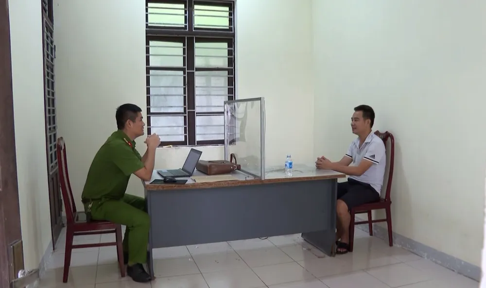 Hà Tĩnh: Khởi tố, tạm giam 3 đối tượng tàng trữ, sử dụng vũ khí “nóng” giải quyết mâu thuẫn ảnh 7