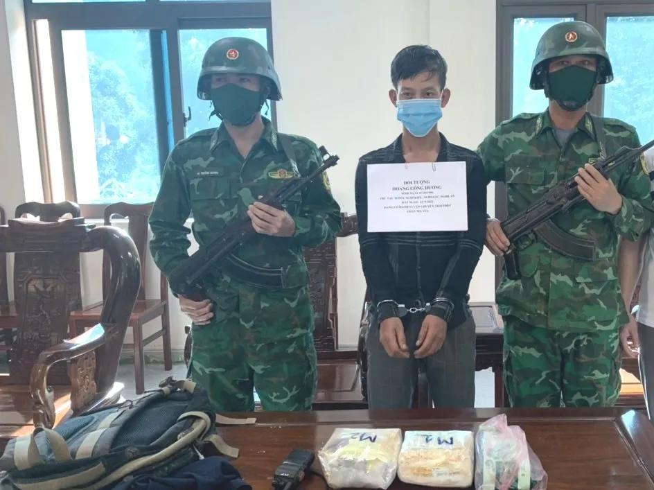 Hà Tĩnh: Bắt giữ đối tượng vận chuyển trái phép 3kg ma túy ảnh 1