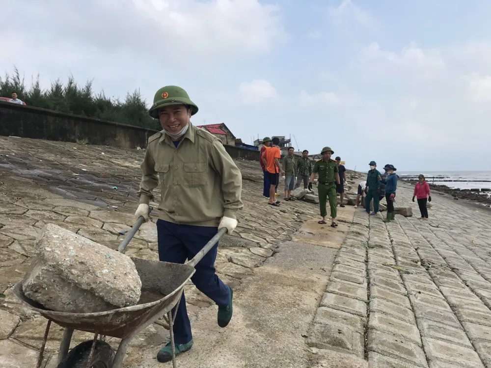 Bão số 4 có xu hướng mạnh thêm trong 24 giờ tới ảnh 9