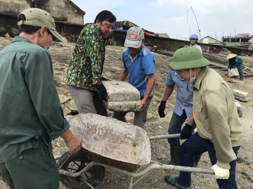 Bão số 4 có xu hướng mạnh thêm trong 24 giờ tới ảnh 11