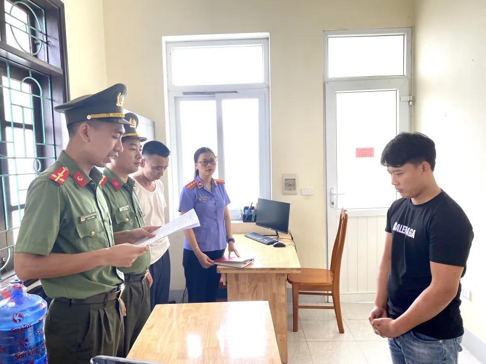 Công an Hà Tĩnh ra quyết định khởi tố bị can Đào Văn Hiểu. Ảnh: Công an Hà Tĩnh cung cấp