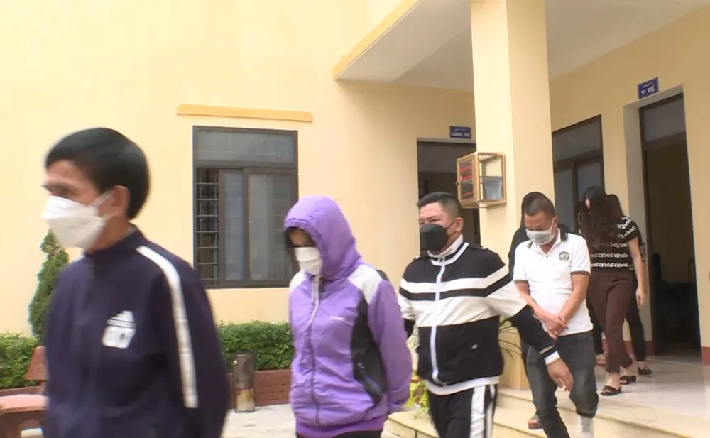 Hà Tĩnh: Triệt phá đường dây lô đề giao dịch gần 500 triệu đồng/ ngày ảnh 4