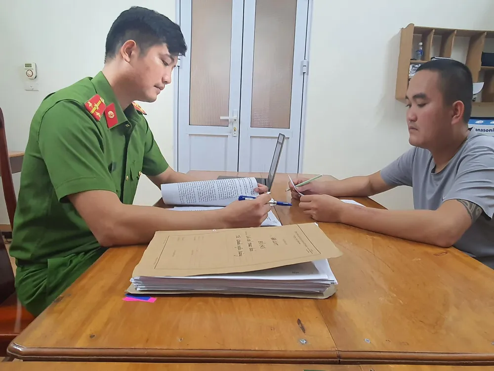 Hà Tĩnh: Phá đường dây mua bán thông tin tài khoản ngân hàng  ảnh 1