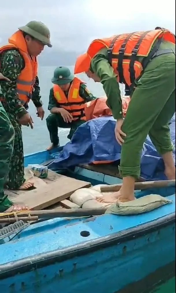 Đã tìm thấy thi thể ngư dân mất tích trên biển Hà Tĩnh ảnh 1
