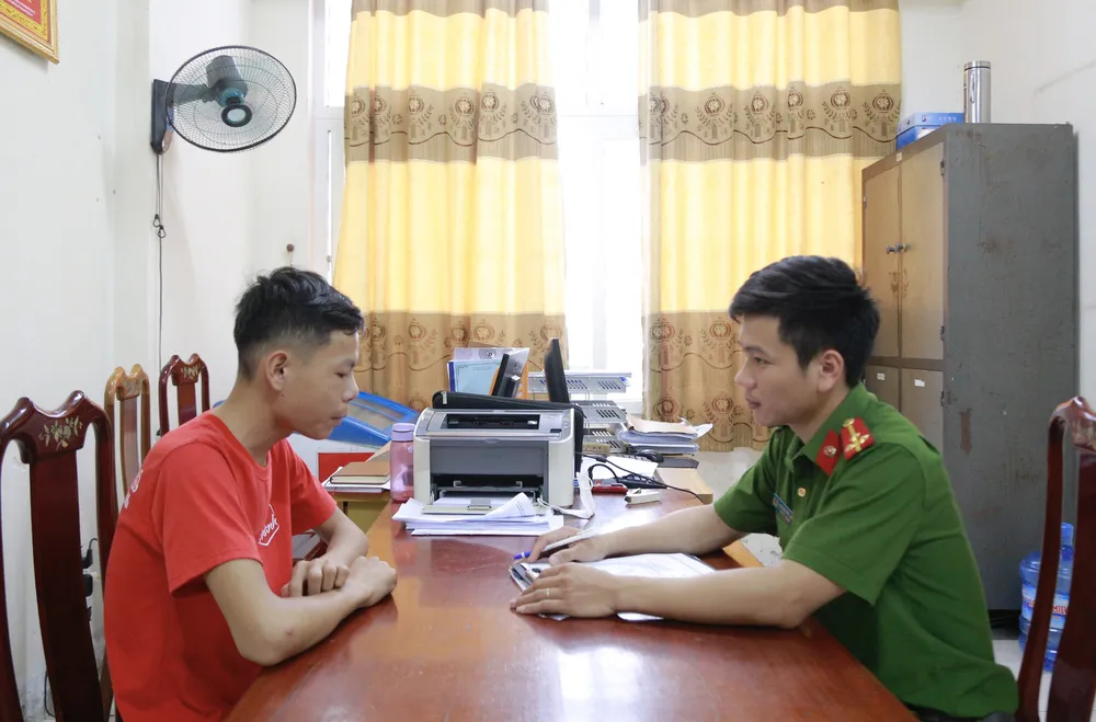 Bắt 3 đối tượng mạo danh cán bộ công ty xổ số, lừa bán kết quả trúng thưởng  ảnh 3