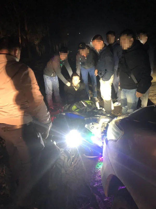 Lực lượng chức năng bắt giữ đối tượng