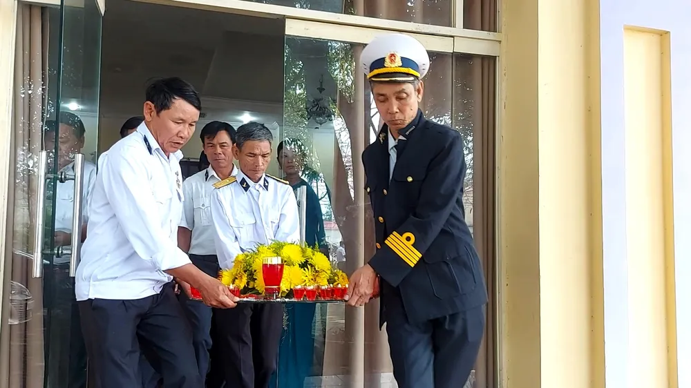 Các cựu chiến binh tại lễ tưởng niệm các anh hùng liệt sĩ Gạc Ma