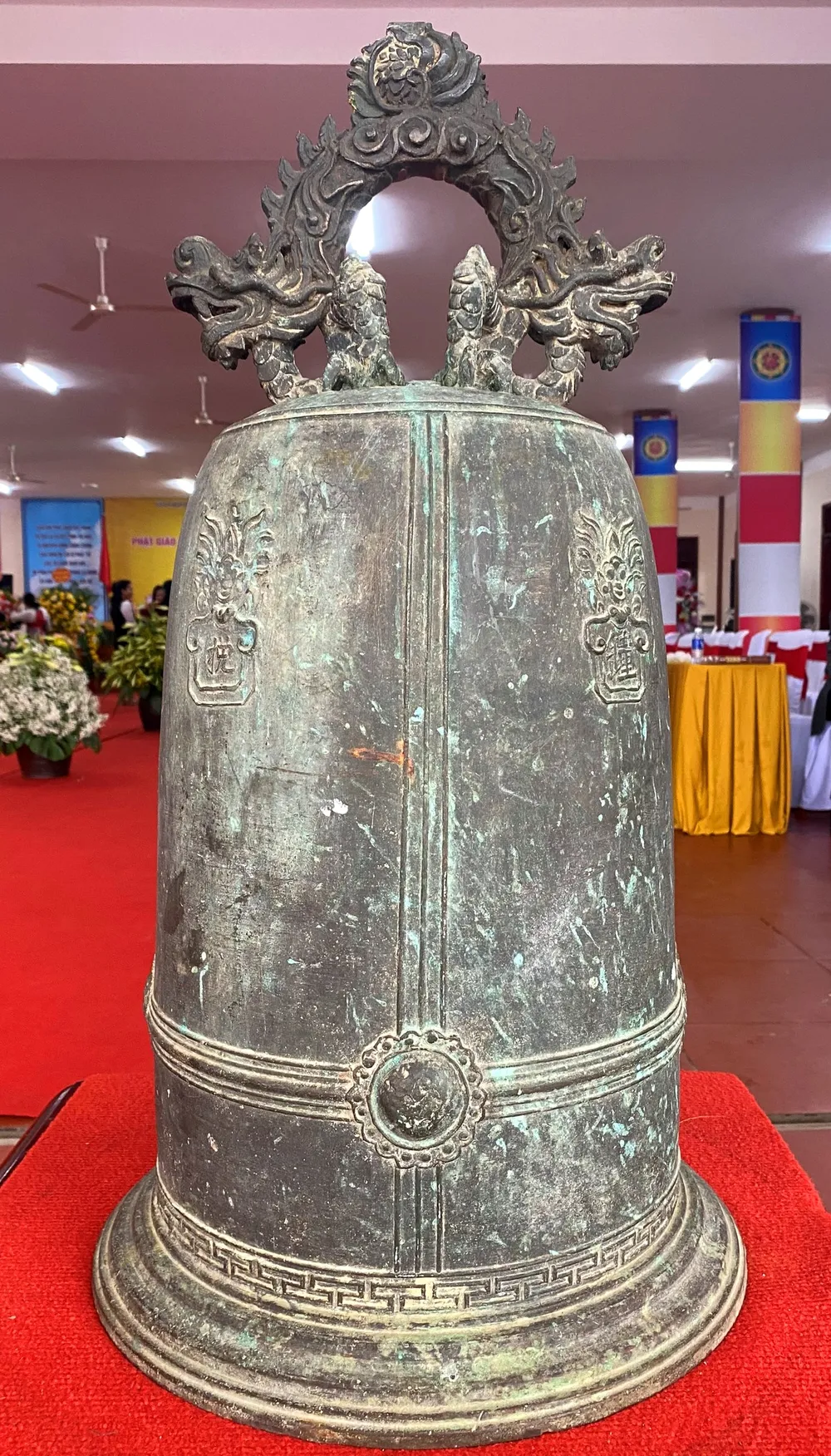 Chuông chùa Vãn Nghiêu