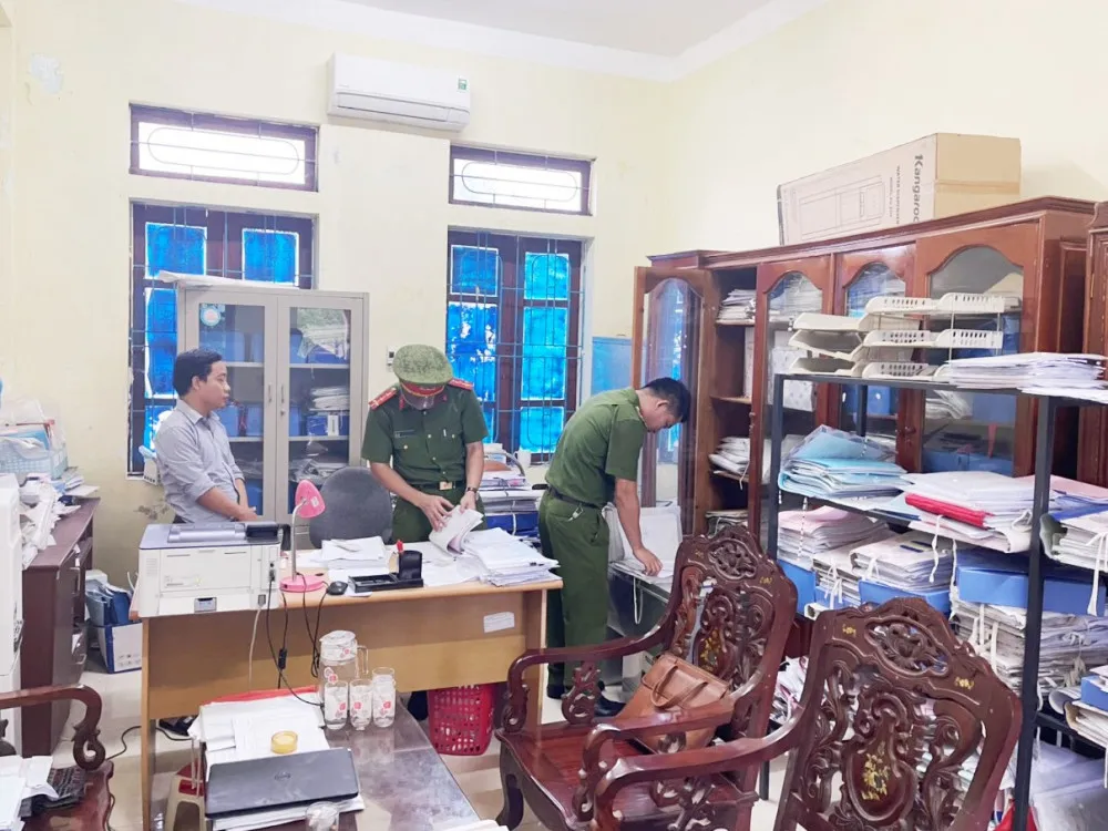 Cơ quan điều tra khám xét nơi làm việc của Bùi Ngọc Ánh