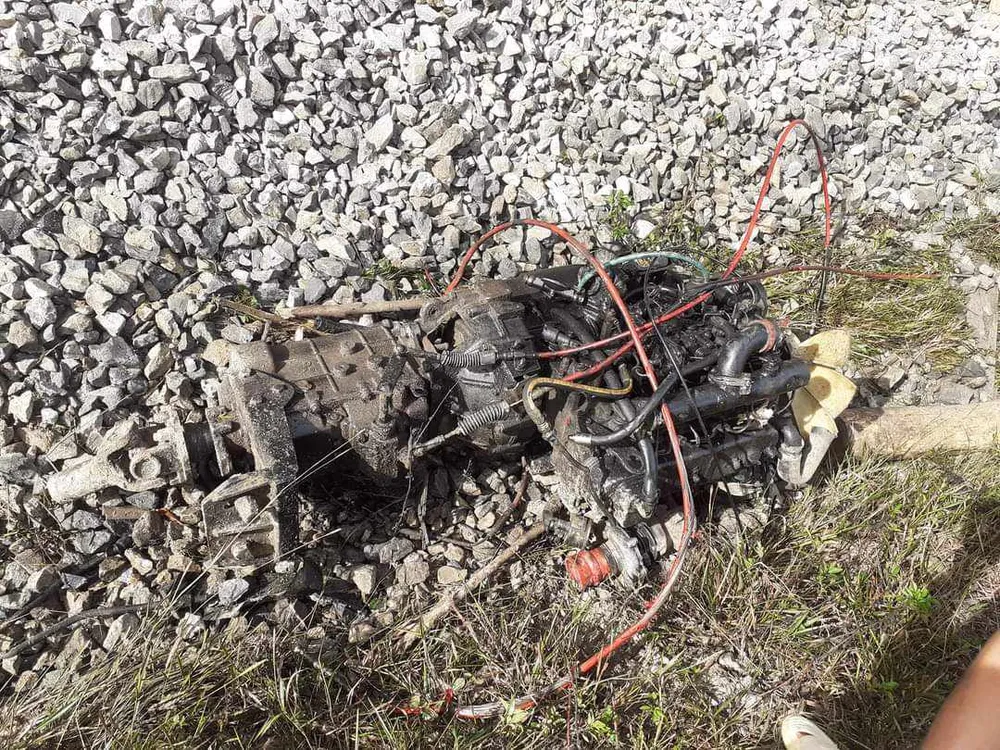 Máy móc trên xe tải bị đứt rời