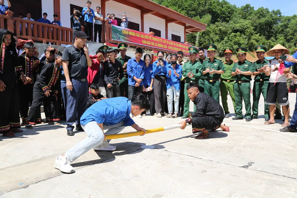 Đẩy gậy... Đẩy gậy...