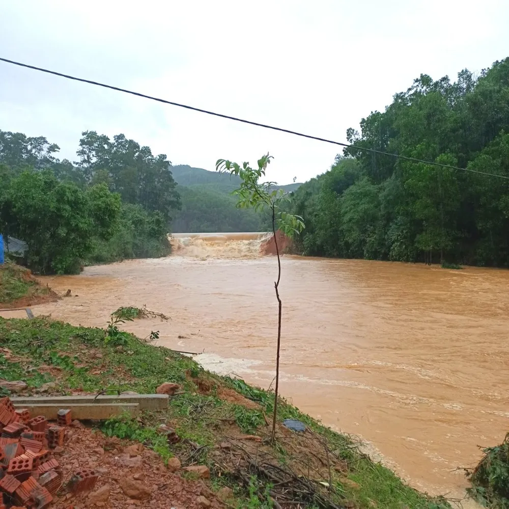 Thời điểm đập Tắt bị vỡ vào ngày 30-10 vừa qua