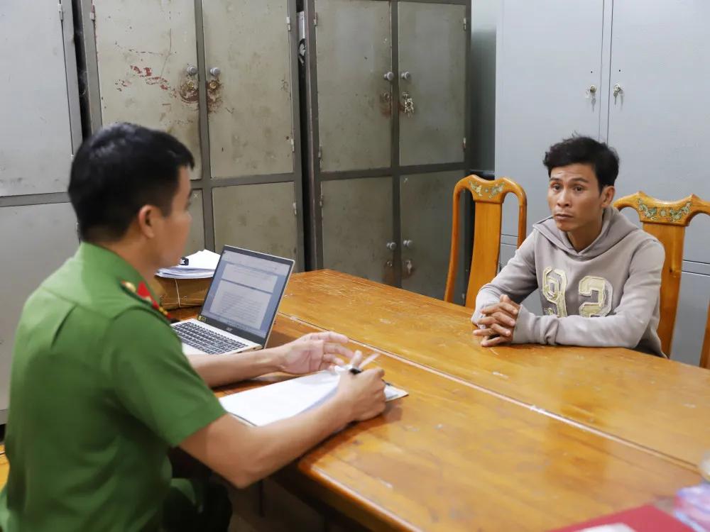 Cơ quan điều tra làm việc với đối tượng Vũ Trí Hiếu