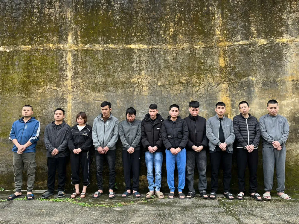 Nhóm đối tượng trực tiếp vào vai lừa đảo các nạn nhân.jpg