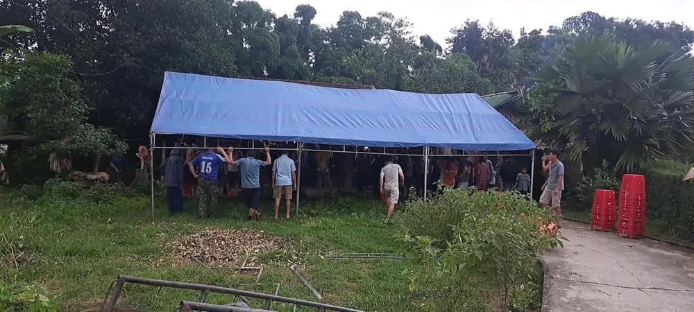 Gia đình và địa phương chuẩn bị lễ mai táng cho nạn nhân