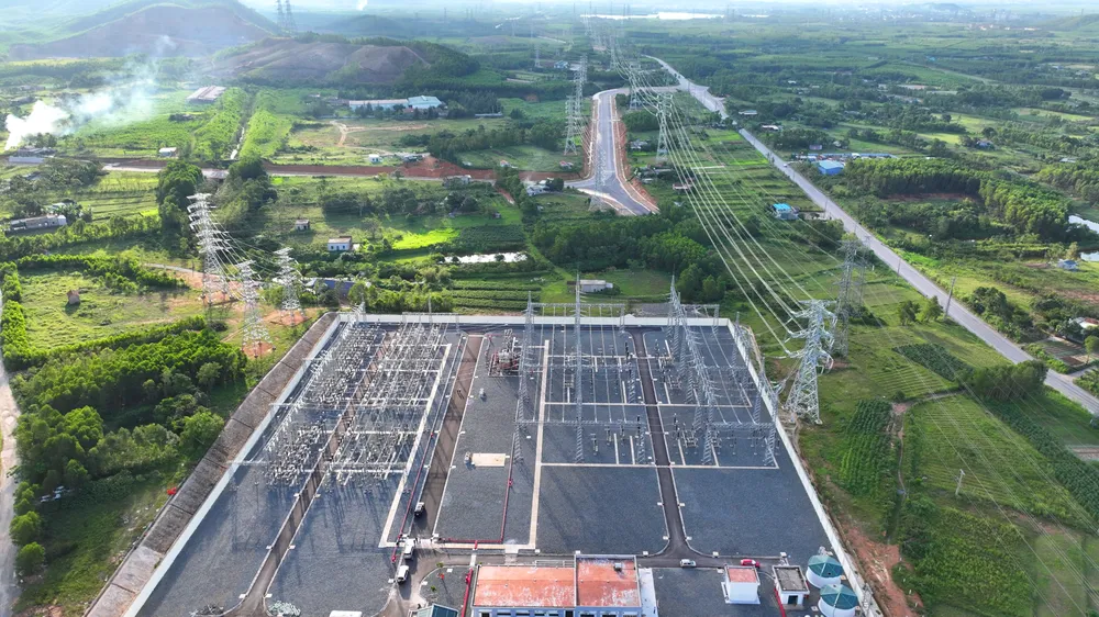Toàn cảnh Trạm biến áp 220kV Vũng Áng và đường dây đấu nối 