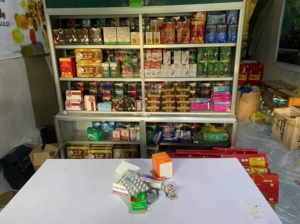 Cơ quan chức năng khuyến cáo người dân tuyệt đối không mua, sử dụng thuốc tại các cơ sở không có giấy phép kinh doanh dược hoặc người bán không có trình độ chuyên môn