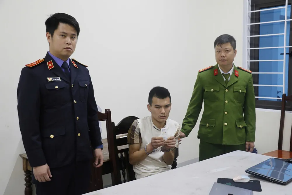 Đối tượng Mã Văn Vũ tại cơ quan công an. Ảnh: Công an Nghệ An