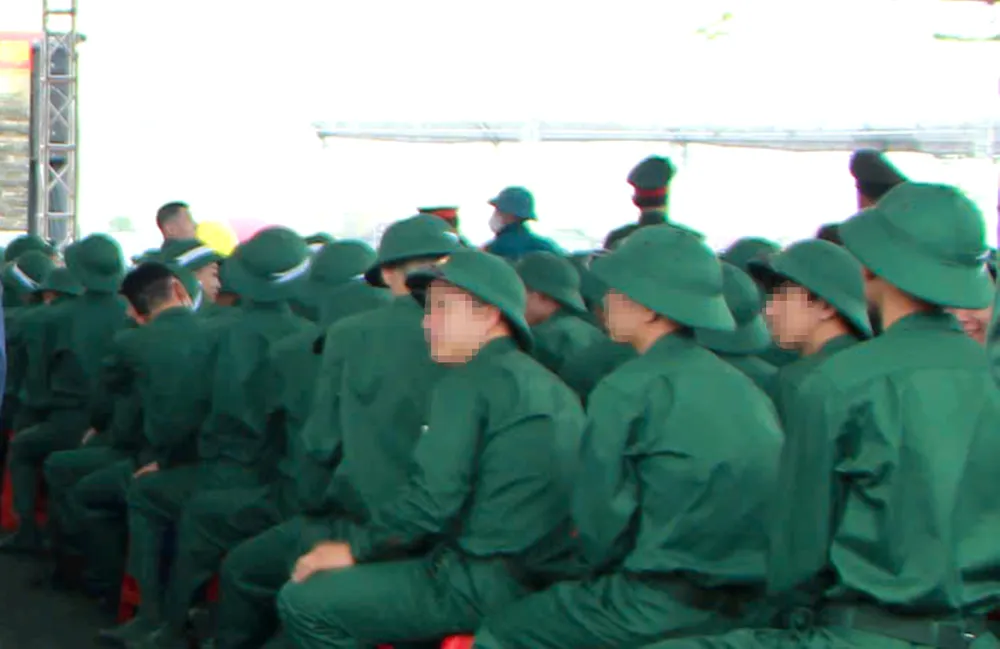 Sáng 5-3-2026, các địa phương ở tỉnh Hà Tĩnh tổ chức lễ giao, nhận quân năm 2026