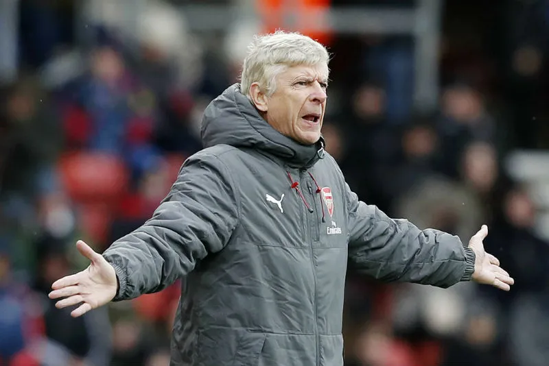 Vòng 17: Khởi đầu một hành trình… khó chịu ảnh 1