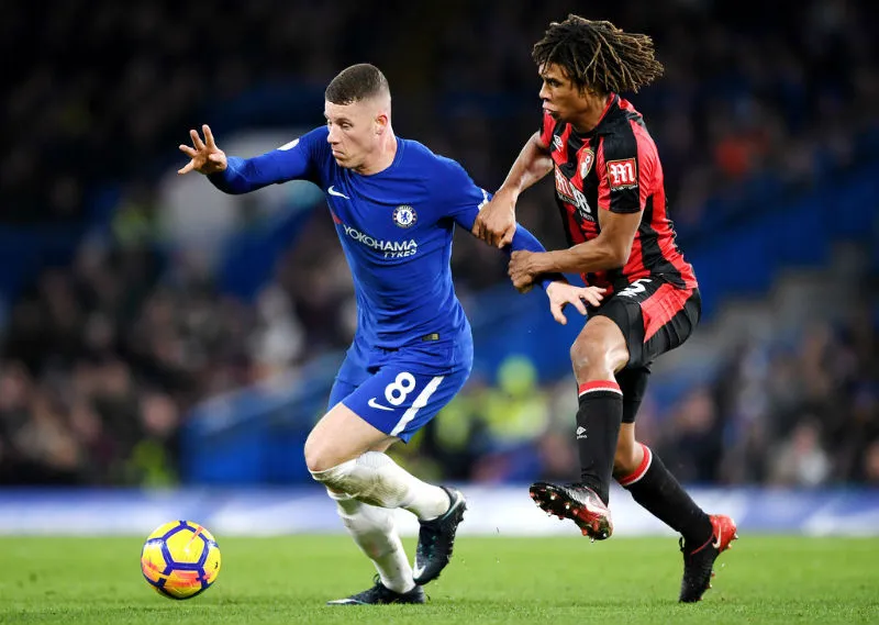 Ross Barkley (trái) trong trận gặp Bournemouth. Ảnh: Getty Images